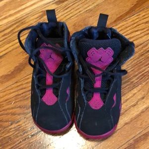 💜3 for $18 Girls Jordan’s